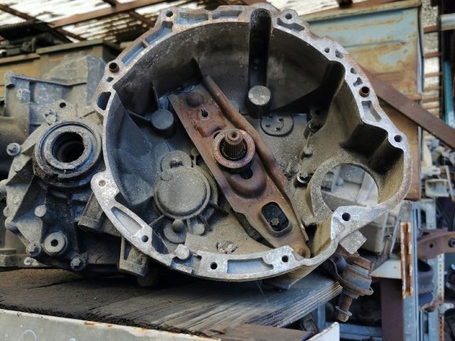 bontott MITSUBISHI COLT Váltó (Mechanikus)