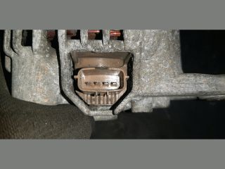 bontott MITSUBISHI COLT Generátor