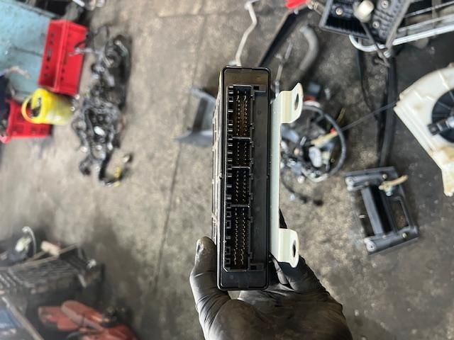 bontott MITSUBISHI COLT Motorvezérlő