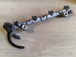 bontott MITSUBISHI COLT Porlasztó Sor / Híd