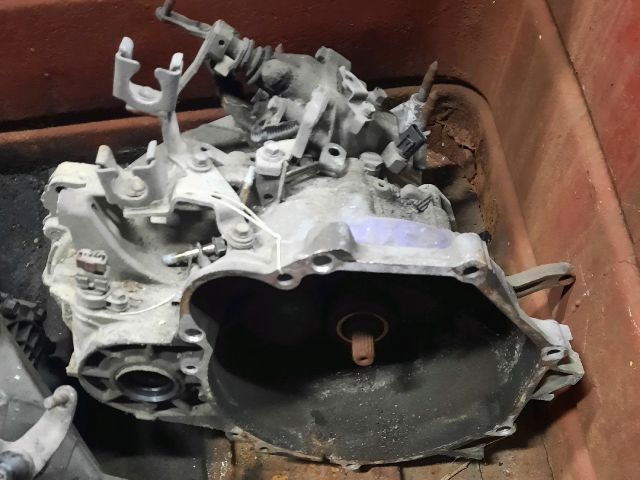bontott MITSUBISHI COLT Váltó (Mechanikus)