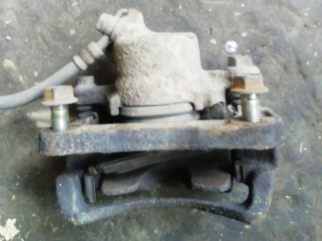 bontott MITSUBISHI COLT Bal első Féknyereg Munkahengerrel