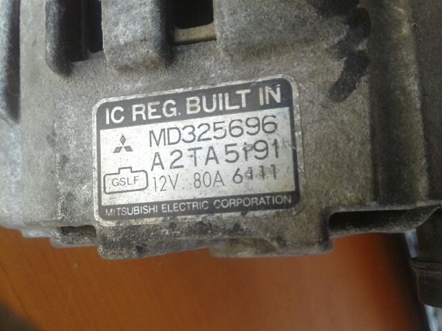 bontott MITSUBISHI COLT Generátor