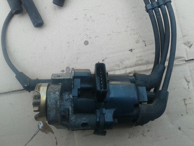 bontott MITSUBISHI COLT Gyújtáselosztó és Gyertya Kábel