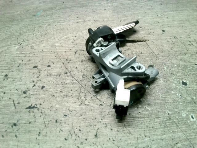 bontott MITSUBISHI COLT Gyújtáskapcsoló Házzal