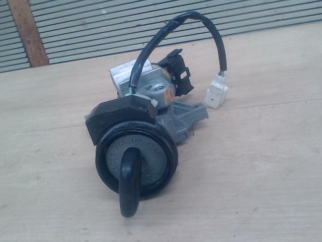 bontott MITSUBISHI COLT Gyújtáskapcsoló Házzal