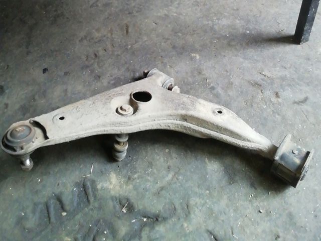 bontott MITSUBISHI COLT Jobb első Lengőkar