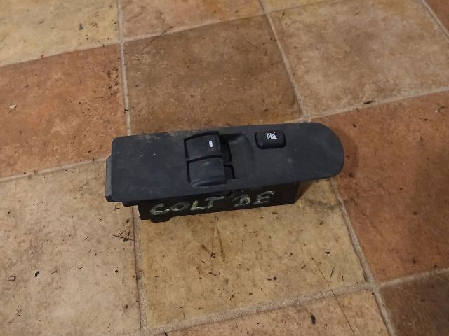 bontott MITSUBISHI COLT Ablakemelő Kapcsoló Négyes / Kettes