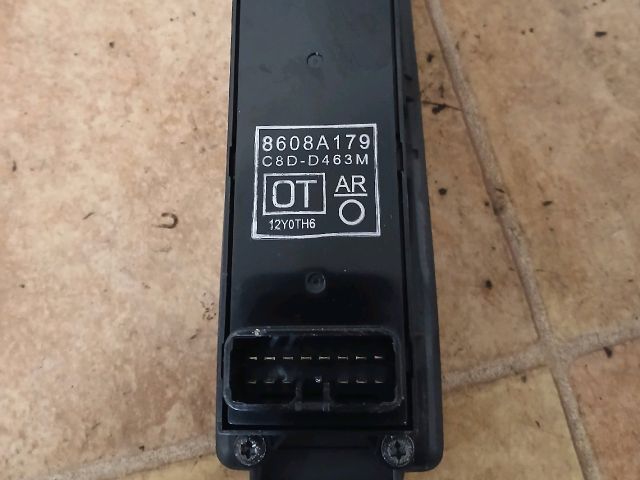 bontott MITSUBISHI COLT Ablakemelő Kapcsoló Négyes / Kettes