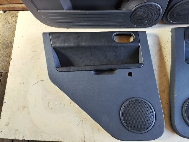 bontott MITSUBISHI COLT Ajtó Kárpit Szett