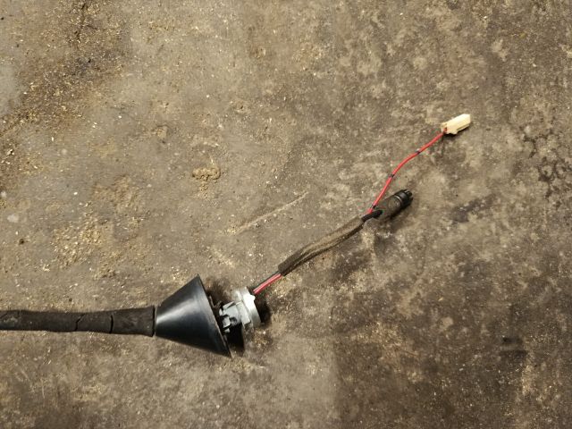 bontott MITSUBISHI COLT Antenna