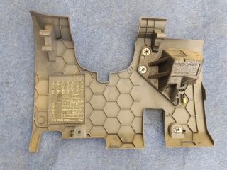 bontott MITSUBISHI COLT Bal Alsó Műszerfal Burkolat