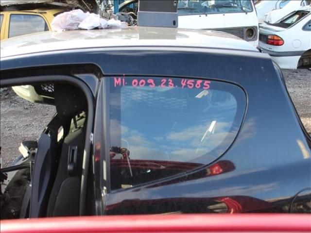 bontott MITSUBISHI COLT Bal C Oszlop Oldalablak Üveg