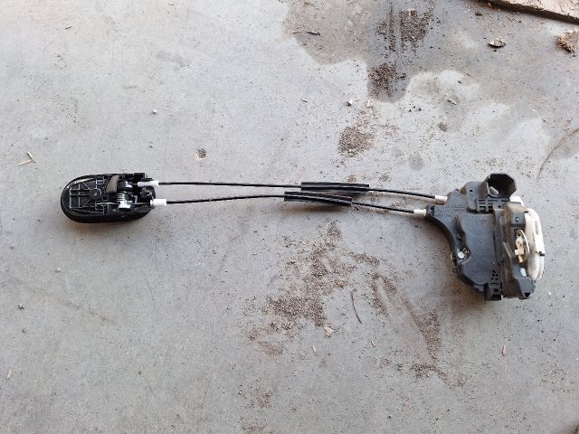 bontott MITSUBISHI COLT Bal Csomagtérajtó Zárszerkezet