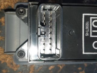 bontott MITSUBISHI COLT Bal első Ablakemelő Kapcsoló