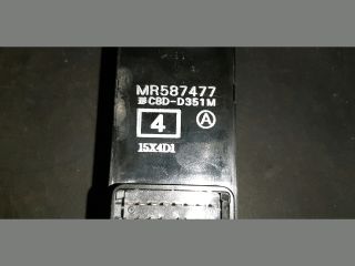 bontott MITSUBISHI COLT Bal első Ablakemelő Kapcsoló