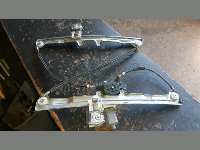 bontott MITSUBISHI COLT Bal első Ablakemelő Szerkezet (Elektromos)