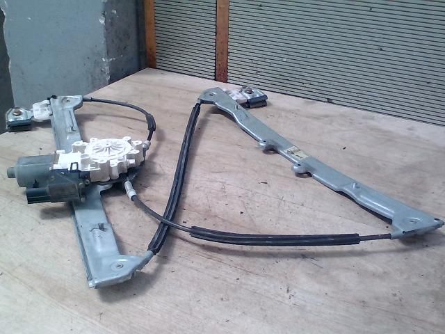 bontott MITSUBISHI COLT Bal első Ablakemelő Szerkezet (Elektromos)