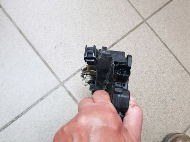 bontott MITSUBISHI COLT Bal első Ajtózár Motor