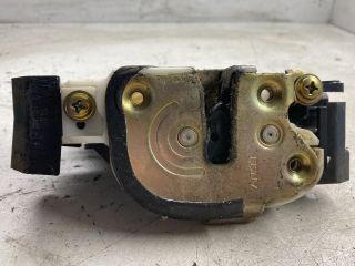 bontott MITSUBISHI COLT Bal első Ajtózár