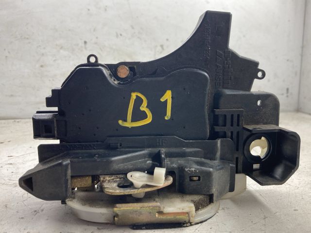 bontott MITSUBISHI COLT Bal első Ajtózár