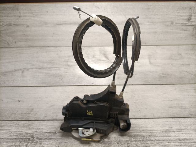 bontott MITSUBISHI COLT Bal első Ajtózár