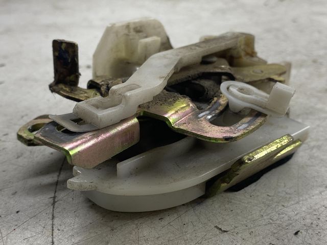 bontott MITSUBISHI COLT Bal első Ajtózár