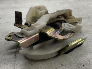 bontott MITSUBISHI COLT Bal első Ajtózár