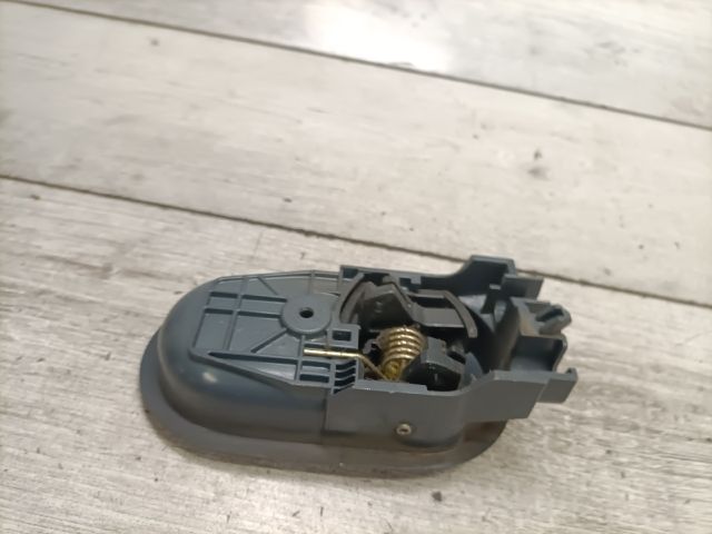 bontott MITSUBISHI COLT Bal első Belső Kilincs