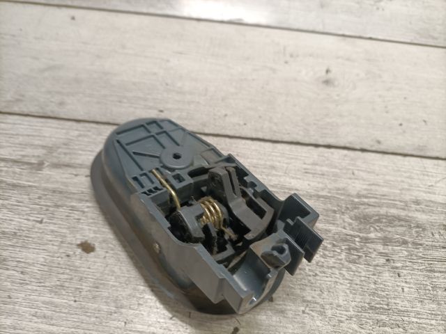 bontott MITSUBISHI COLT Bal első Belső Kilincs