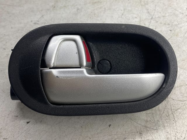 bontott MITSUBISHI COLT Bal első Belső Kilincs