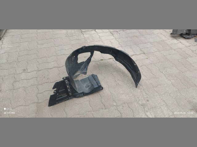 bontott MITSUBISHI COLT Bal első Dobbetét (Kerékjárati, Műanyag)