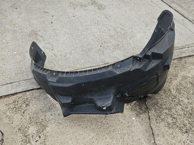 bontott MITSUBISHI COLT Bal első Első Dobbetét (Kerékjárati, Műanyag)