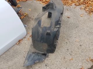 bontott MITSUBISHI COLT Bal első Első Dobbetét (Kerékjárati, Műanyag)