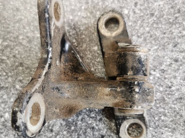 bontott MITSUBISHI COLT Bal első Felső Zsanér