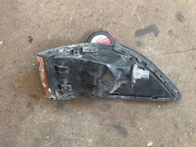 bontott MITSUBISHI COLT Bal első Irányjelző