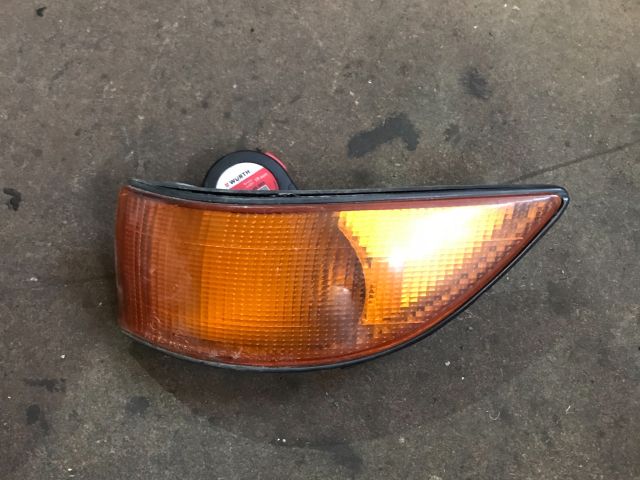 bontott MITSUBISHI COLT Bal első Irányjelző