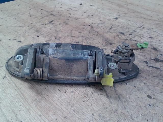 bontott MITSUBISHI COLT Bal első Külső Kilincs