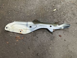 bontott MITSUBISHI COLT Bal első Lökhárító Merevítő Tartó (Fém)