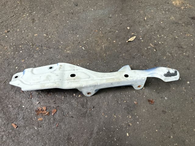 bontott MITSUBISHI COLT Bal első Lökhárító Merevítő Tartó (Fém)