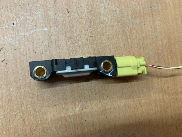 bontott MITSUBISHI COLT Bal első Oldal Ütközés Érzékelő