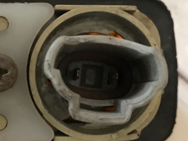 bontott MITSUBISHI COLT Bal első Sárvédő Irányjelző