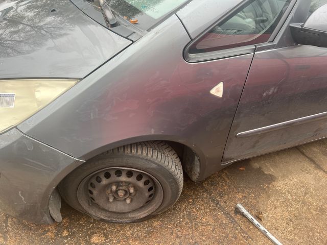 bontott MITSUBISHI COLT Bal első Sárvédő