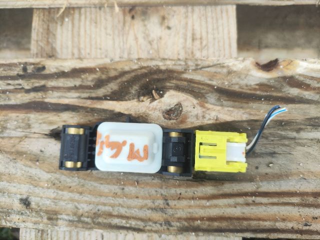 bontott MITSUBISHI COLT Bal első Ütközés Érzékelő (Homlokfalon)