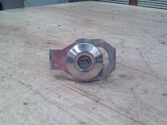 bontott MITSUBISHI COLT Bal első Zárbetét