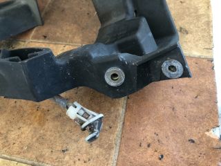 bontott MITSUBISHI COLT Bal Fényszóró Lámpakeret