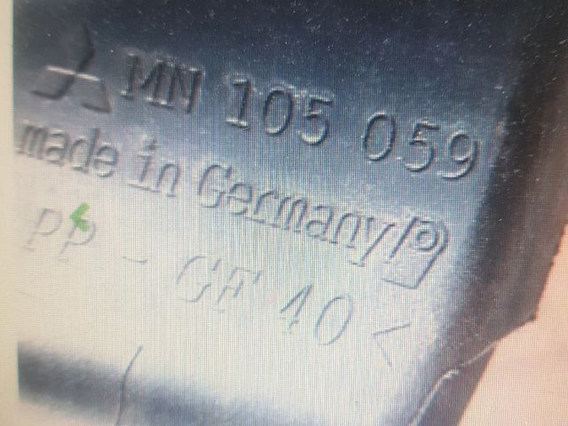 bontott MITSUBISHI COLT Bal Fényszóró Lámpakeret