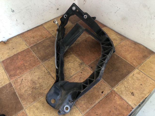 bontott MITSUBISHI COLT Bal Fényszóró Lámpakeret