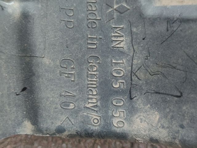 bontott MITSUBISHI COLT Bal Fényszóró Tartó