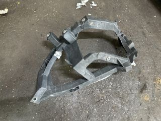 bontott MITSUBISHI COLT Bal Fényszóró Tartó